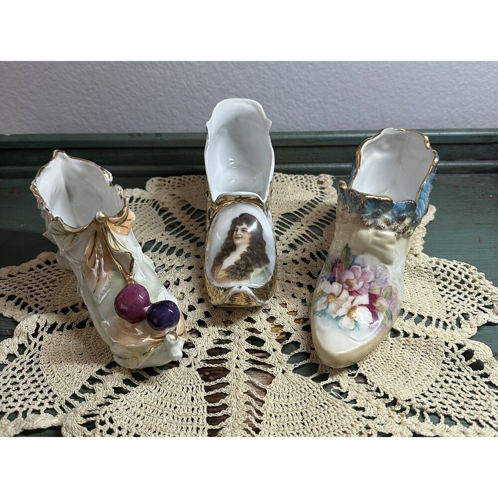 Vintage Victorian Porcelain Shoes Set Of 3